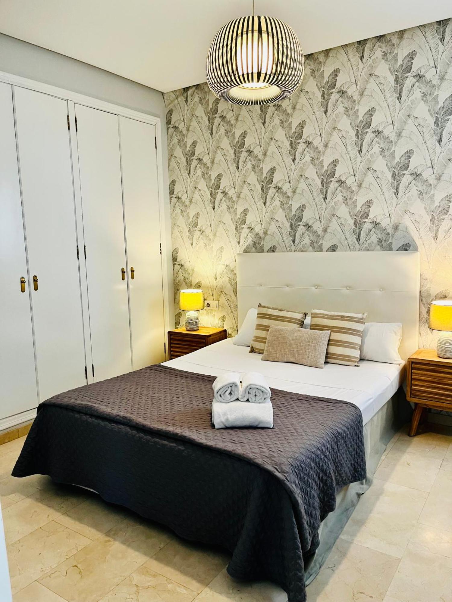 Travel Habitat Atico Calle Comedias Appartement Valencia Buitenkant foto
