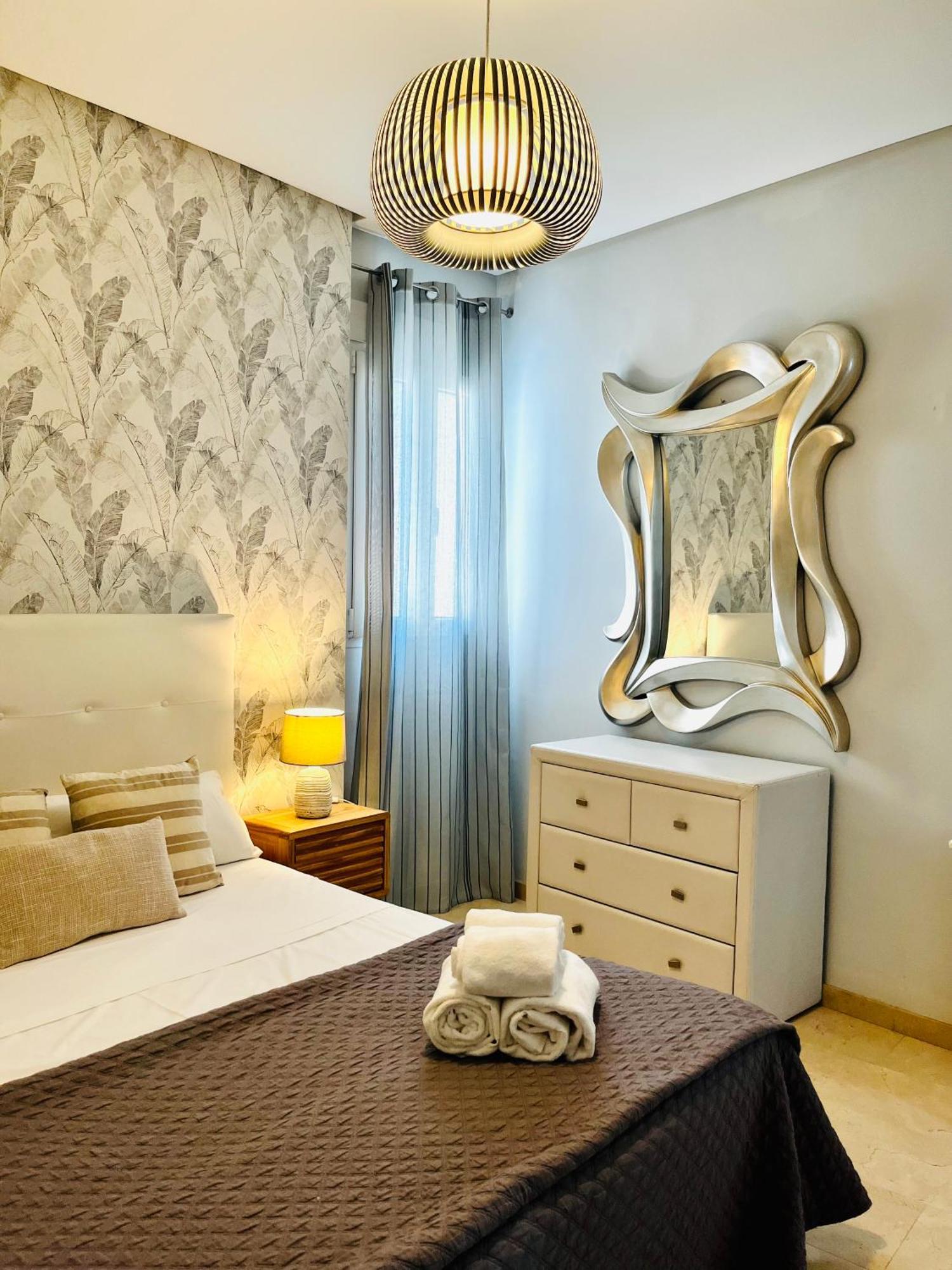 Travel Habitat Atico Calle Comedias Appartement Valencia Buitenkant foto